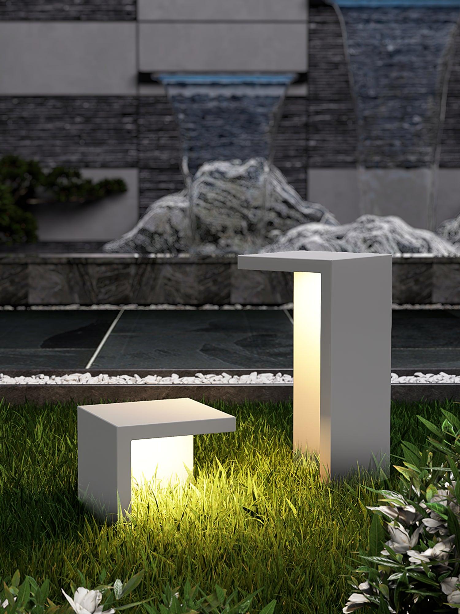 Feriora Modern Steel Table Light