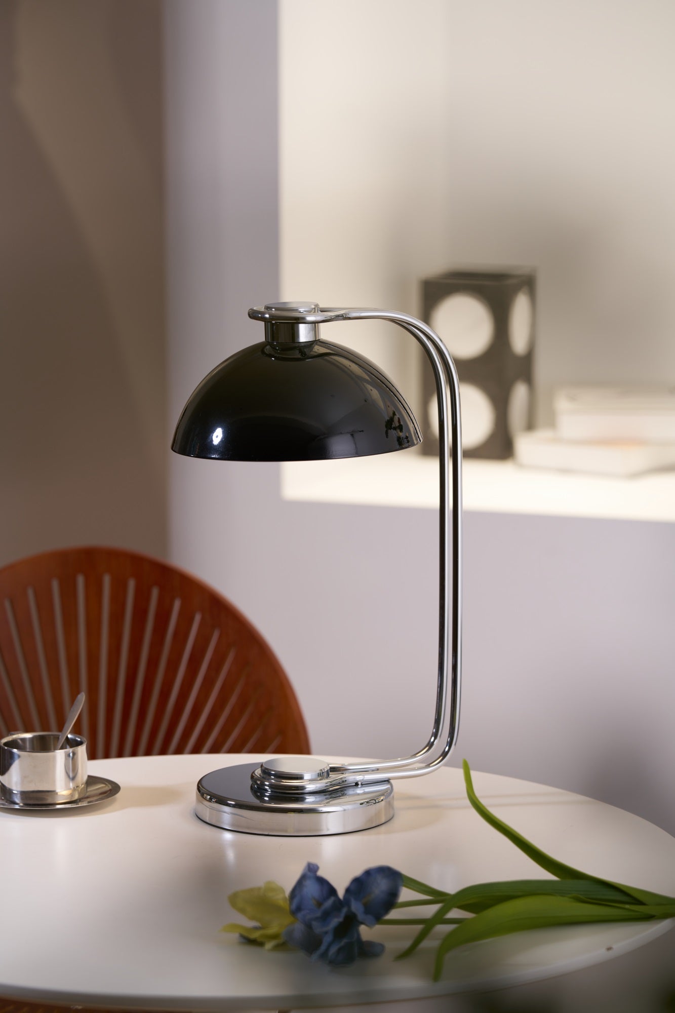 Lucanella Contemporary Acrylic Table lamp