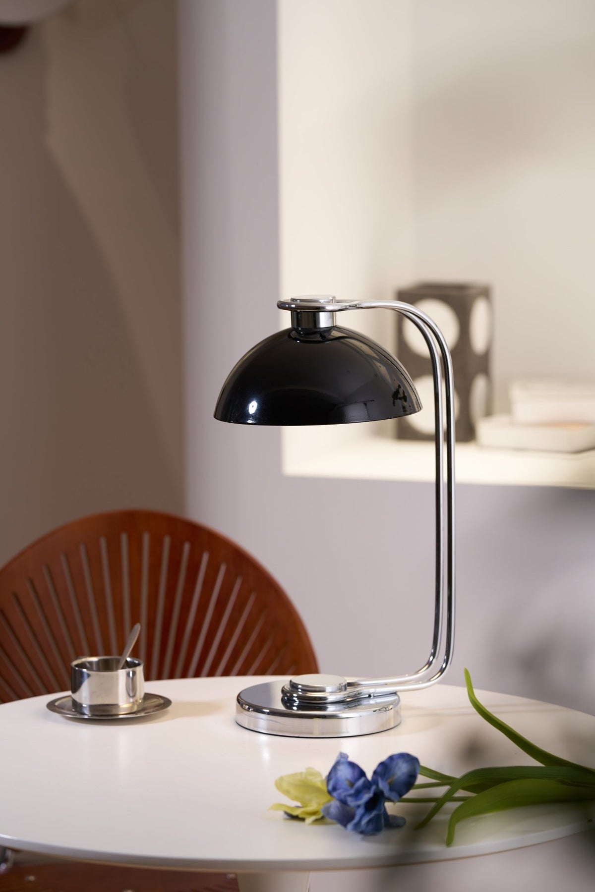Lucanella Contemporary Acrylic Table lamp