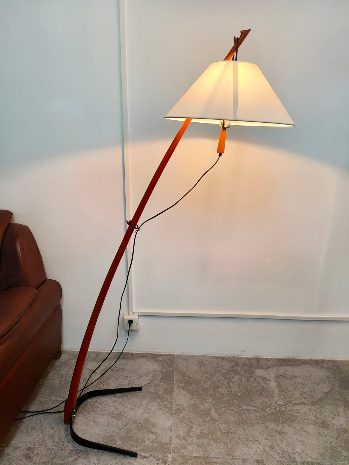 Irigen Arc Floor Lamp
