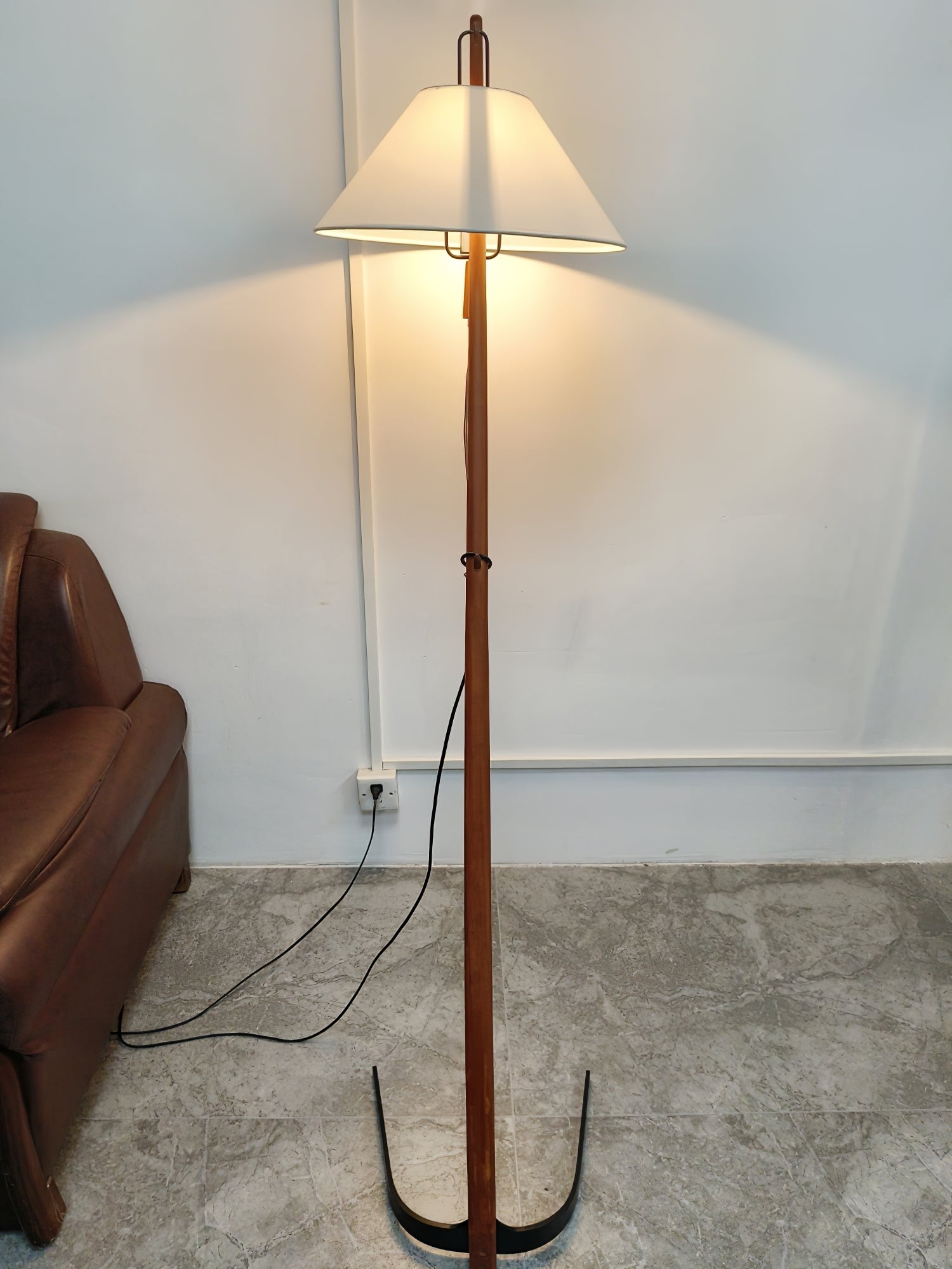 Irigen Arc Floor Lamp