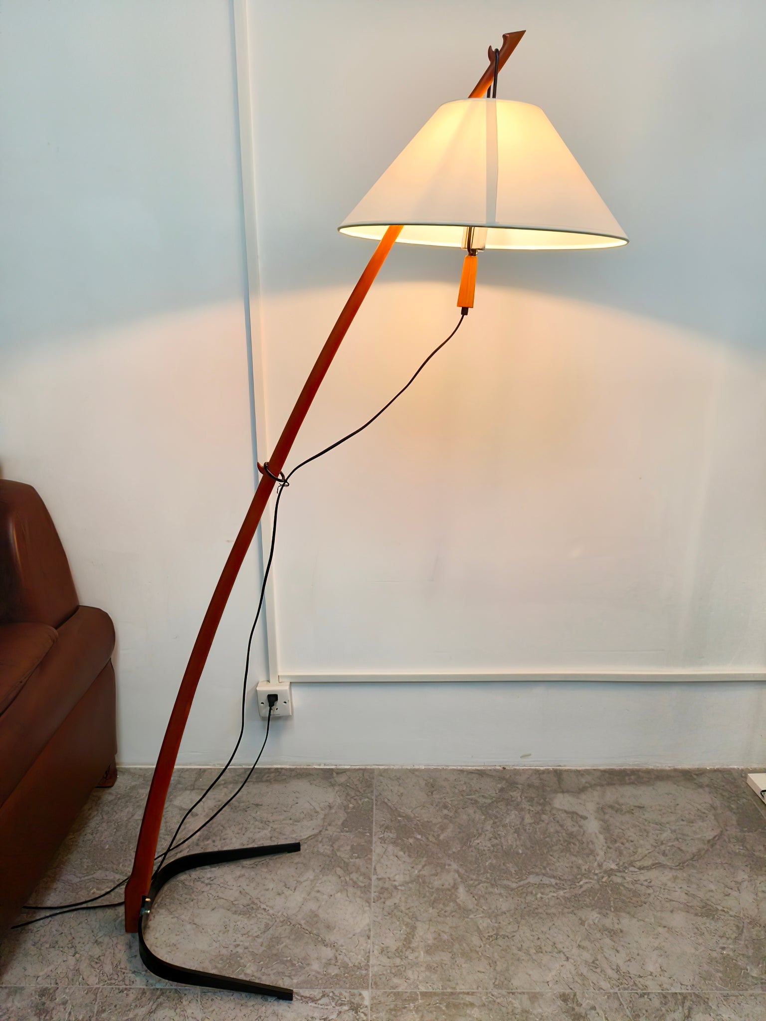Irigen Arc Floor Lamp