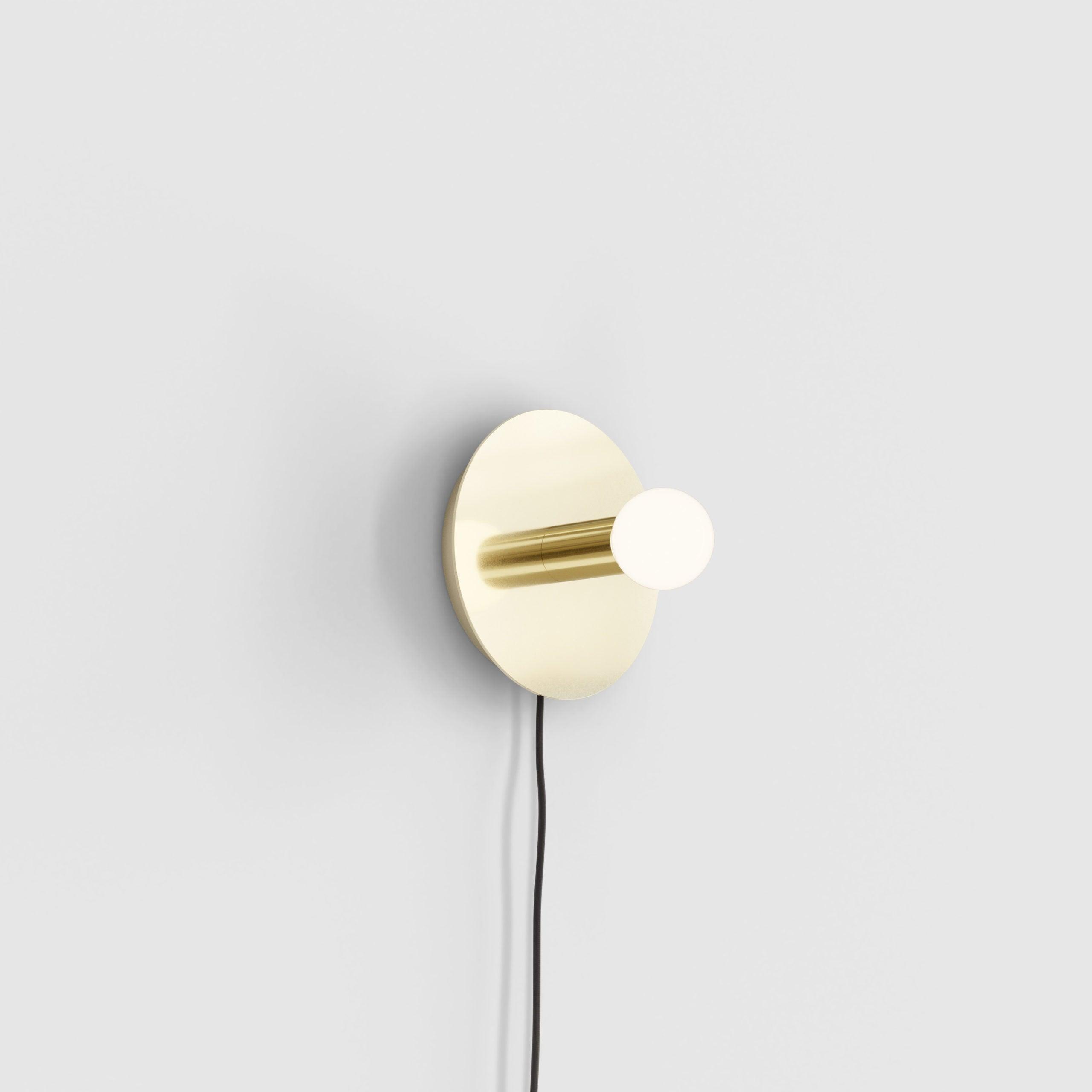 Soluise Wall Lamp Brass Bulb