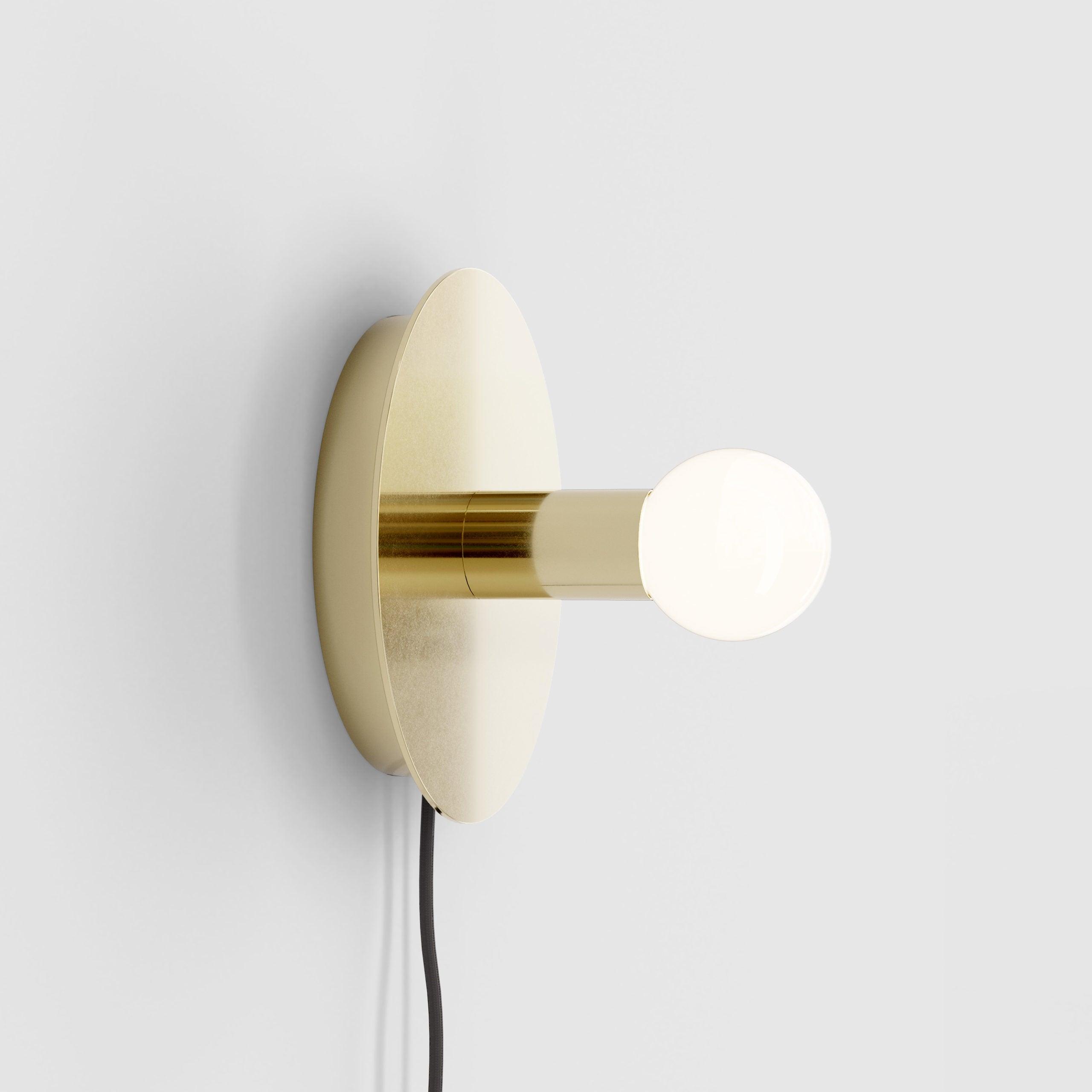 Soluise Wall Lamp Brass Bulb