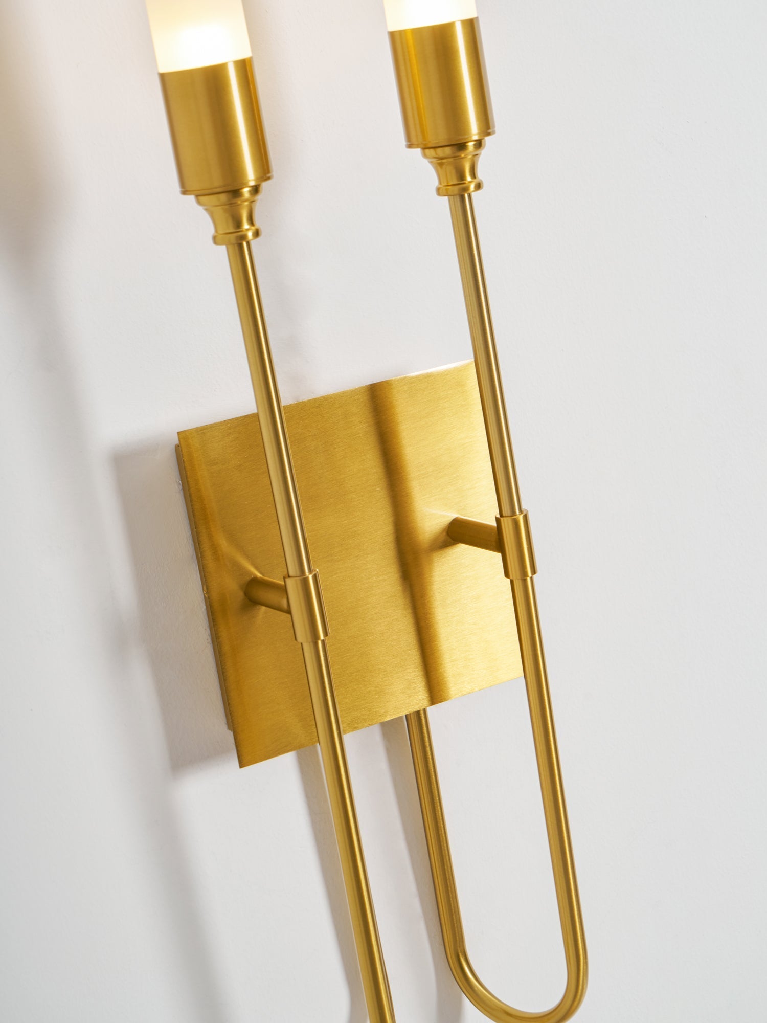 Silverstone Double Arrow Indoor Wall Light
