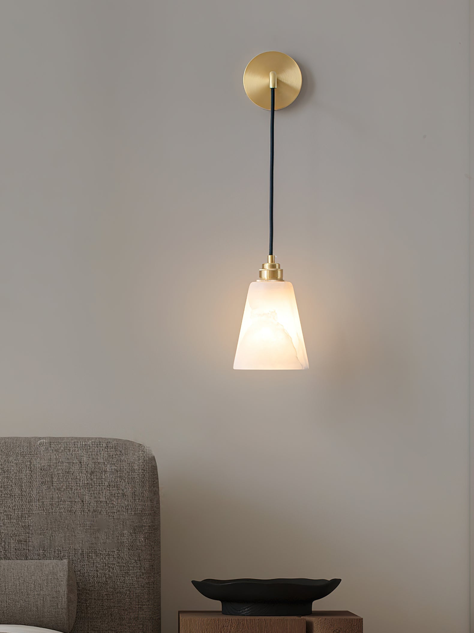 Yarlan Alabaster Wall Pendant Light