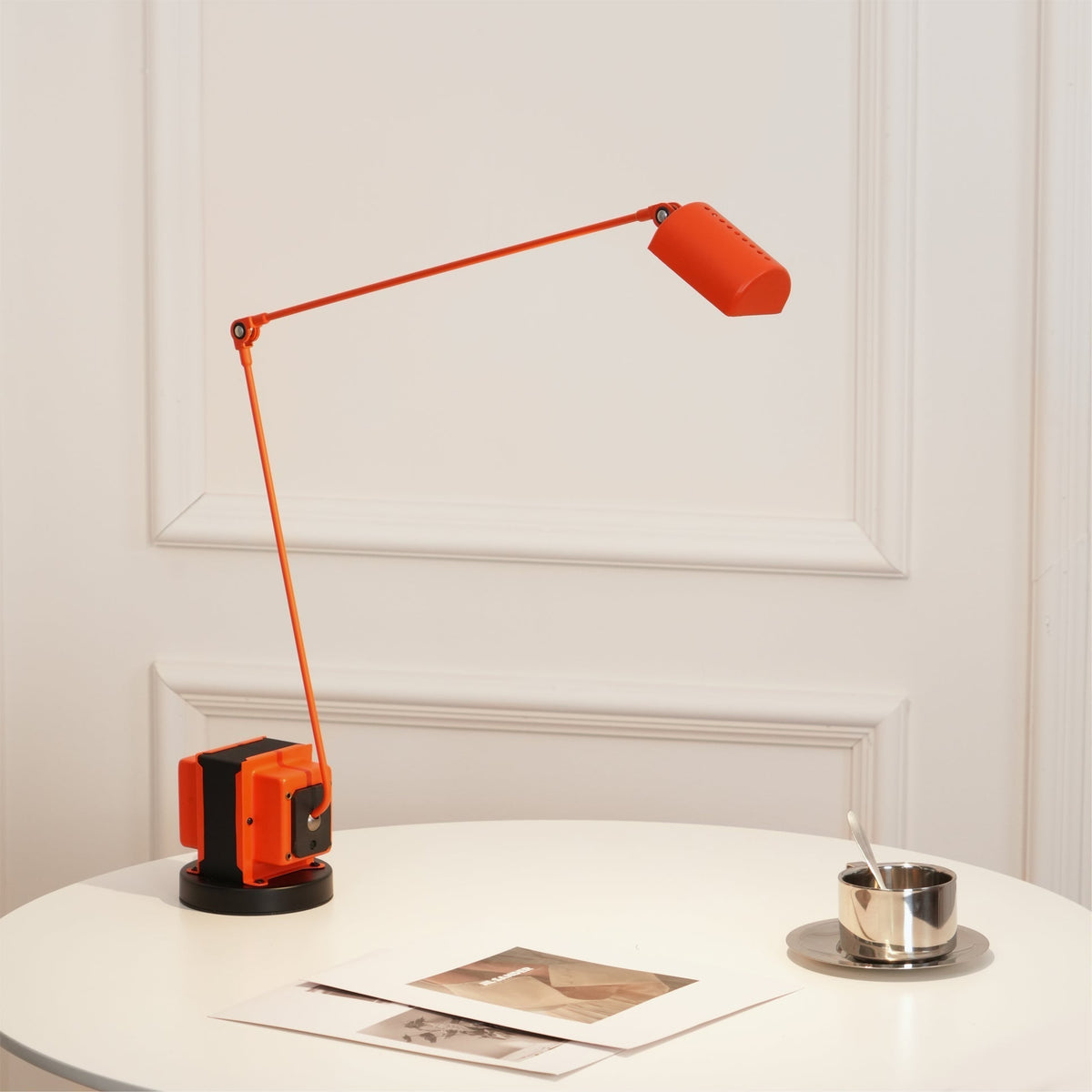 Orvyn Minimalist Table Lamp