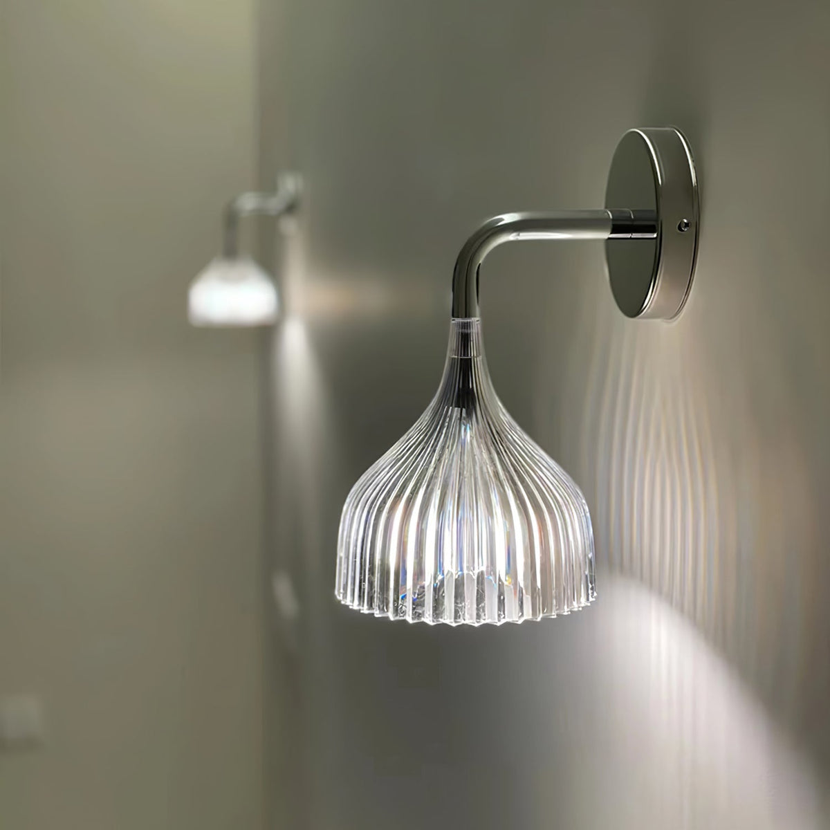 Aurzorus Modern Minimalist Plastic Wall Lamp
