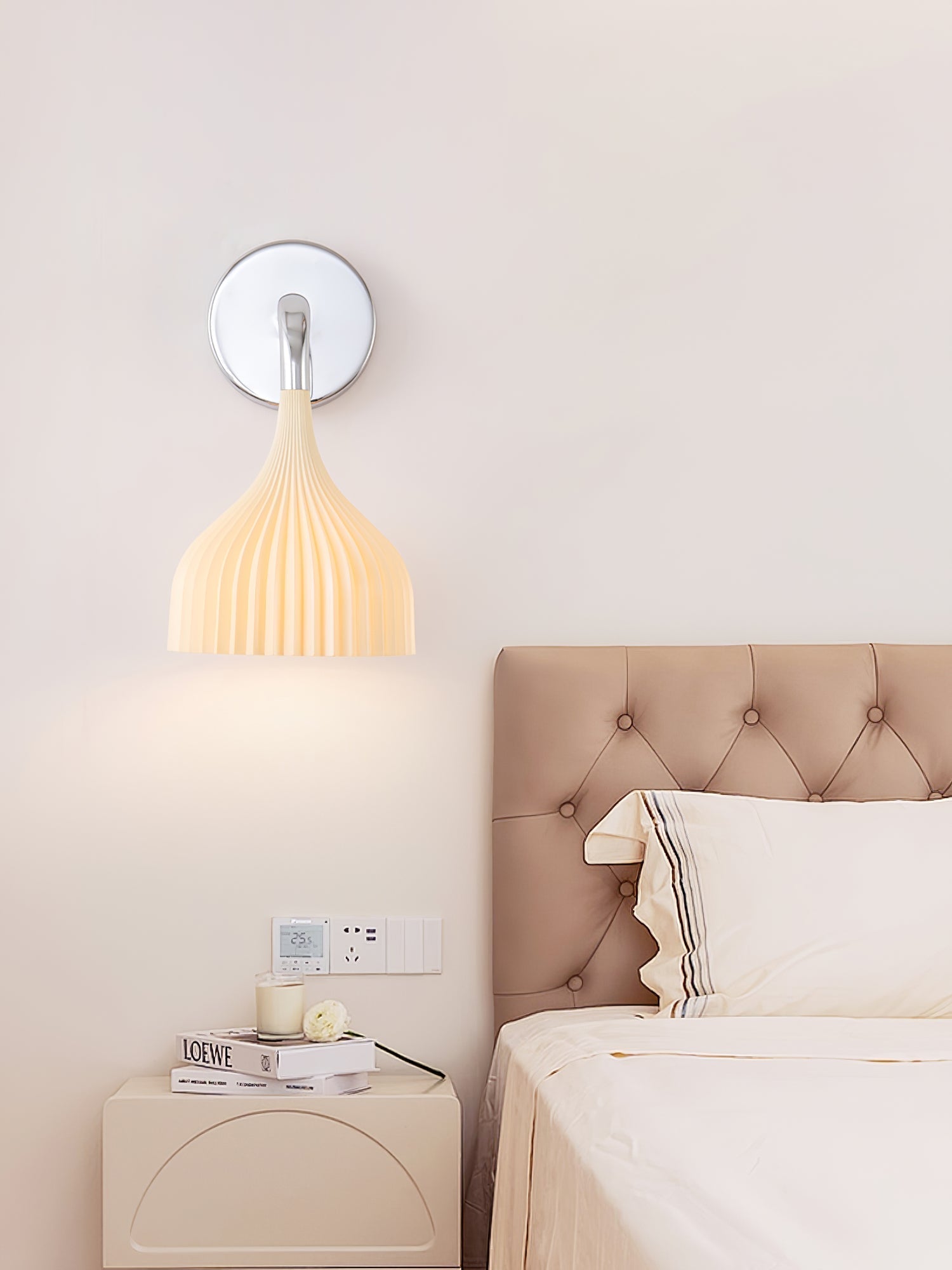 Aurzorus Modern Minimalist Plastic Wall Lamp