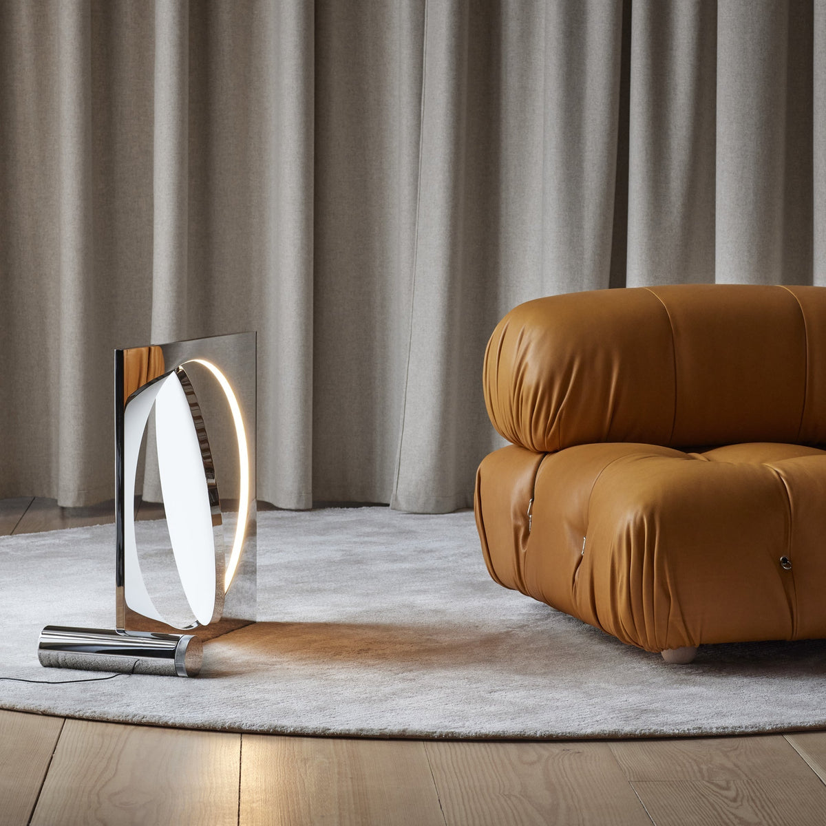 Gami Modern Table Lamp