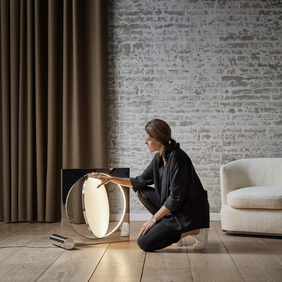 Gami Modern Table Lamp
