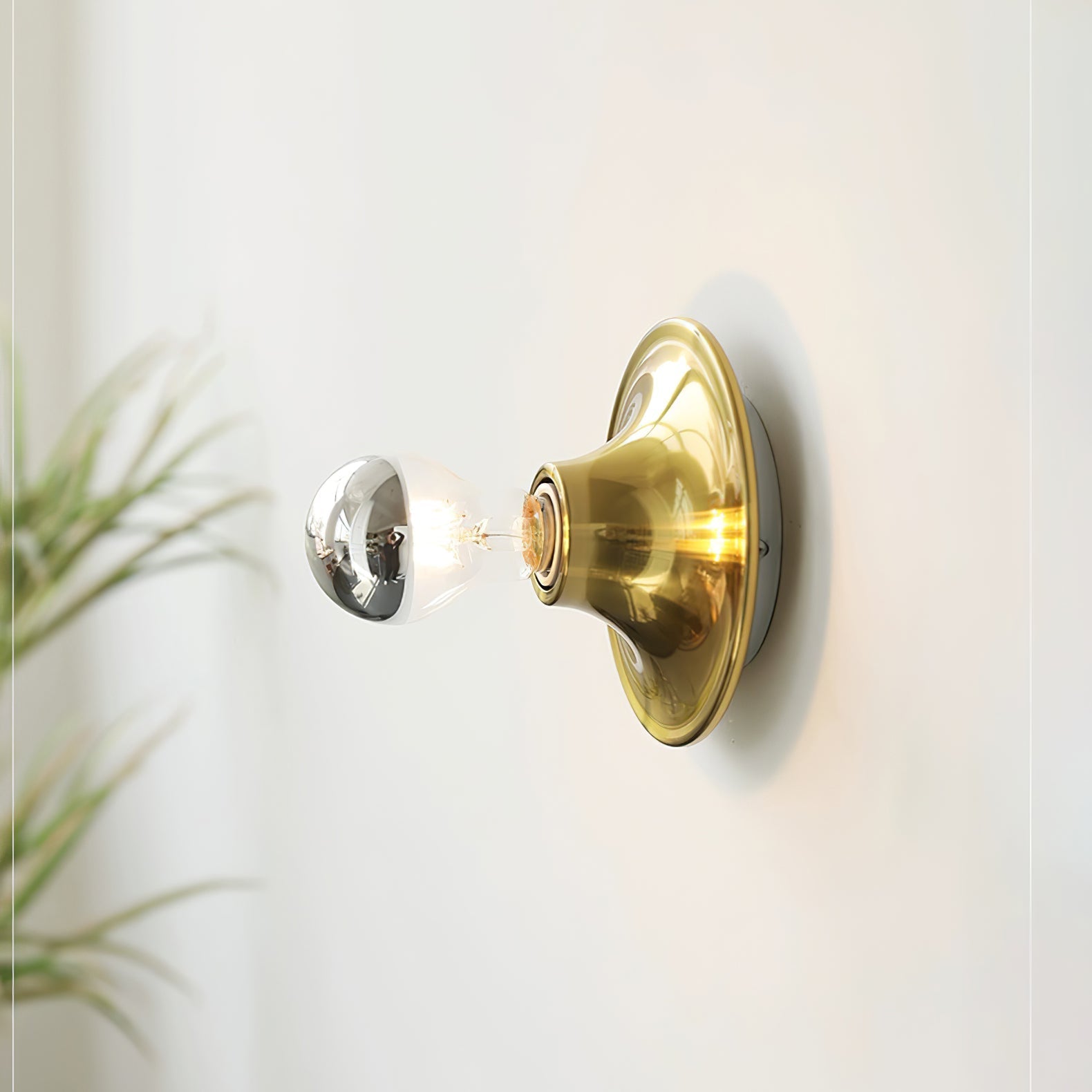 Ortheen Modern Minimalist Glass Sconce Wall lamp