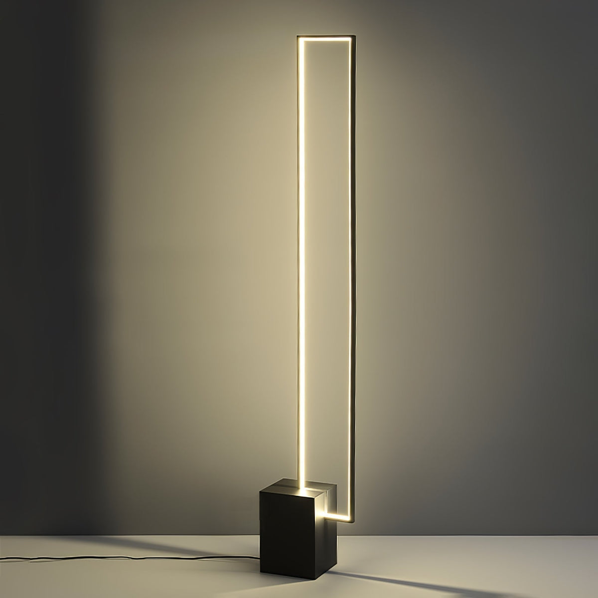 Keloza Aluminum Floor Lamp