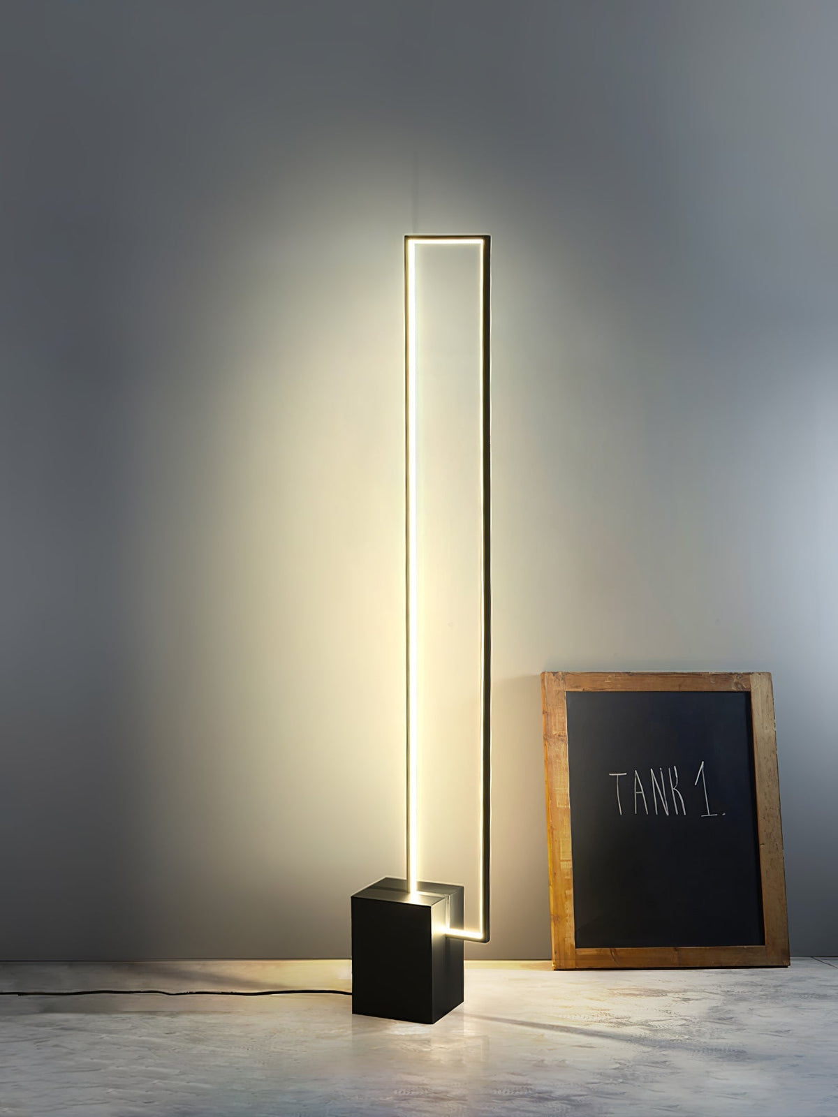 Keloza Aluminum Floor Lamp