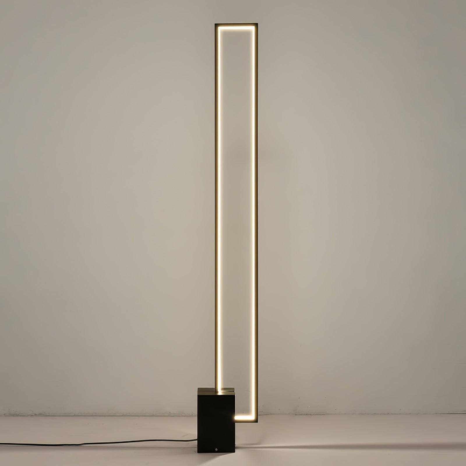 Keloza Aluminum Floor Lamp