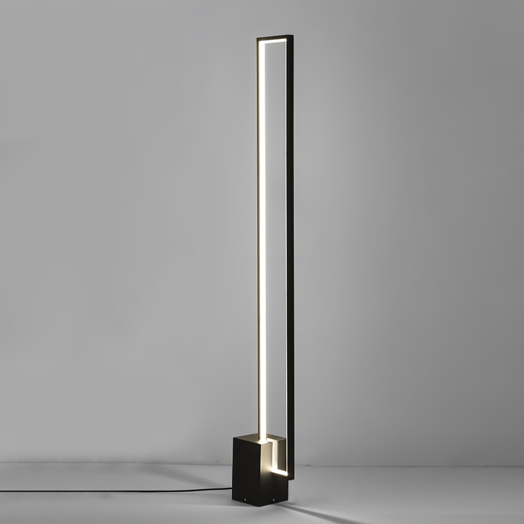 Keloza Aluminum Floor Lamp