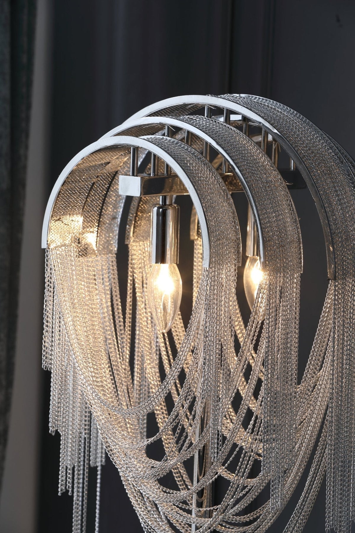 Hune Steel Artistic Table Lamp