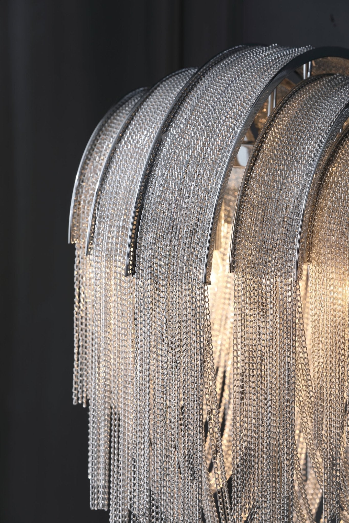 Hune Steel Artistic Table Lamp