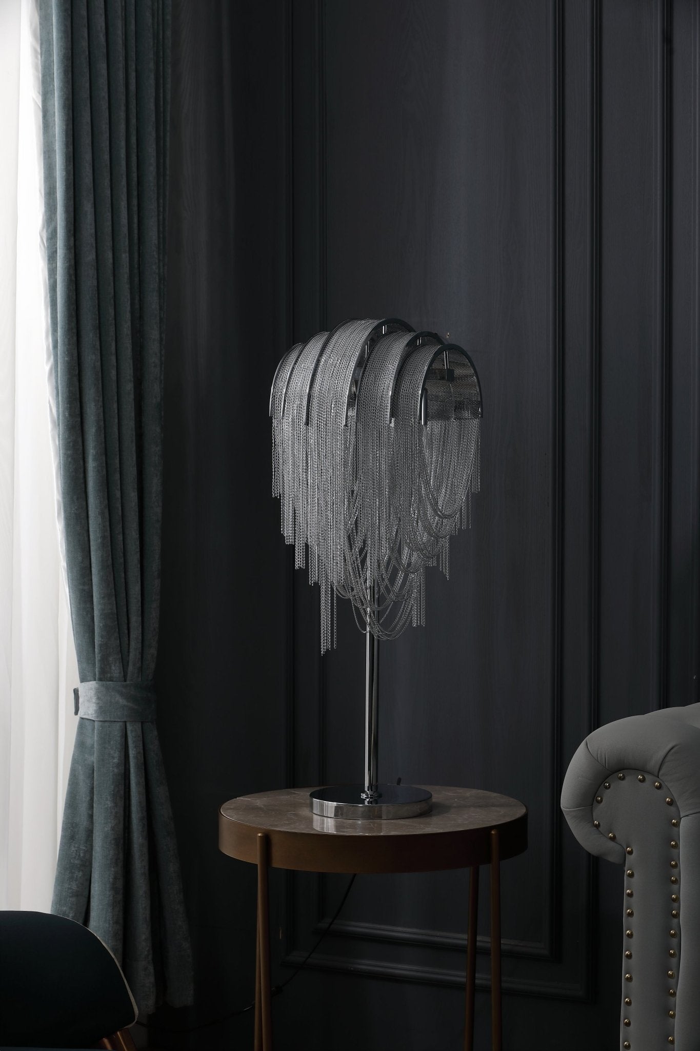 Hune Steel Artistic Table Lamp
