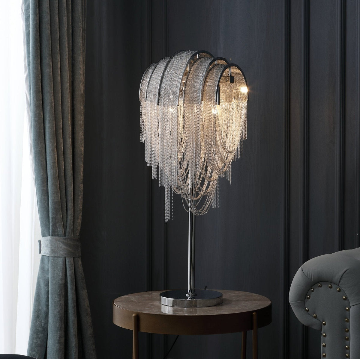 Hune Steel Artistic Table Lamp