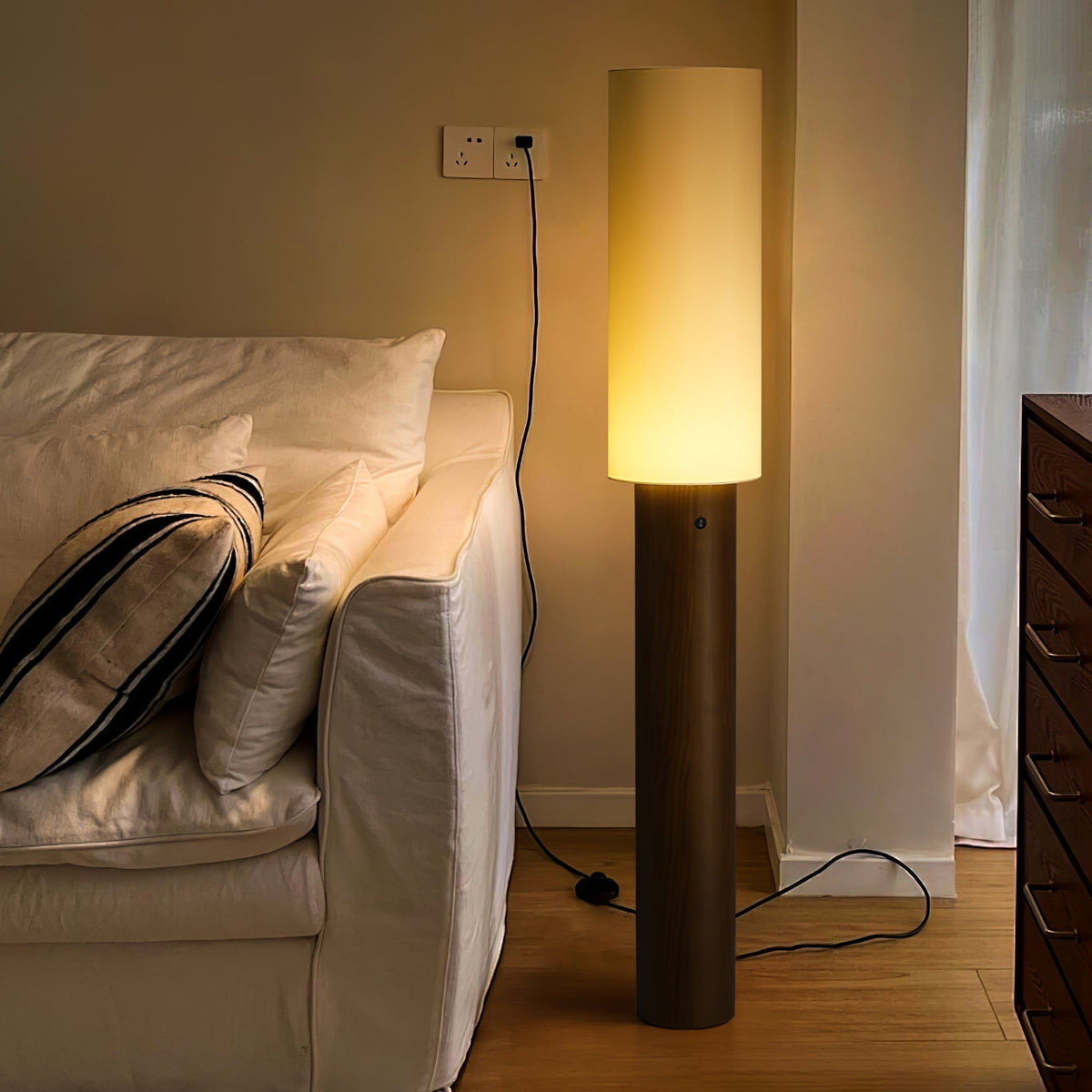 Uvynir Cylindrical Wood Floor Lamp