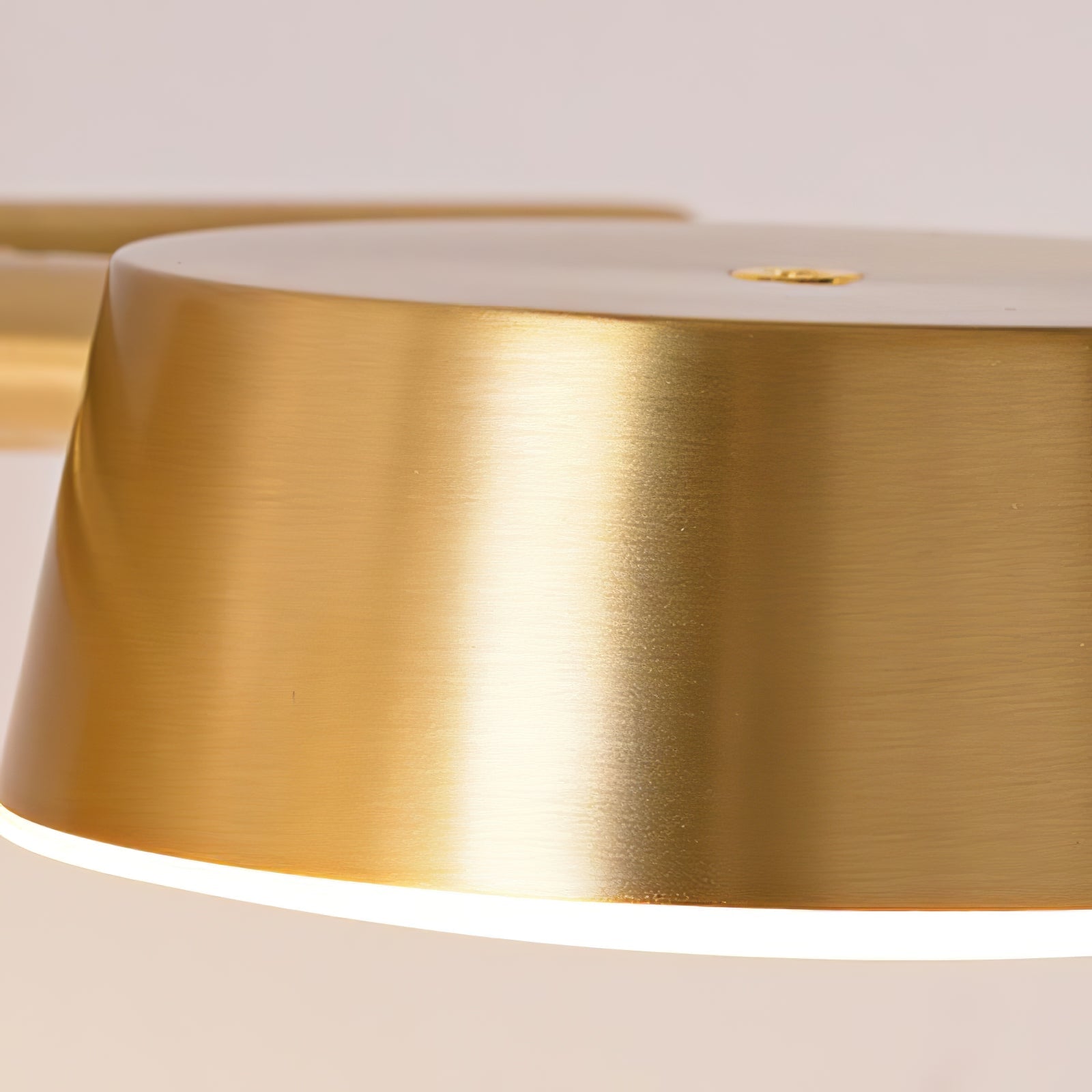 Xara Premium Elegance Vanity Brass Wall Light