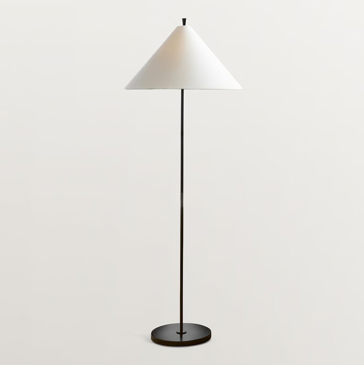 Urath Minimalist Brass Floor Lamp
