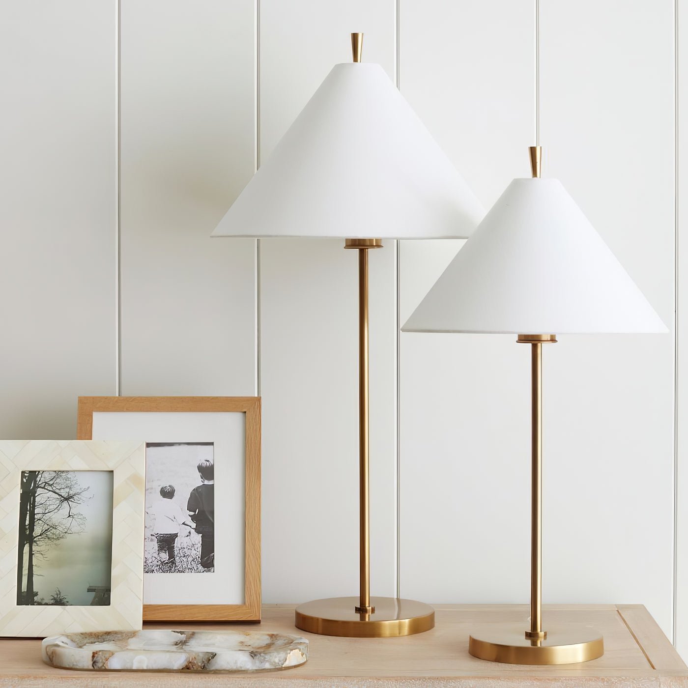 Sorivina Elegant Cone Table Lamp