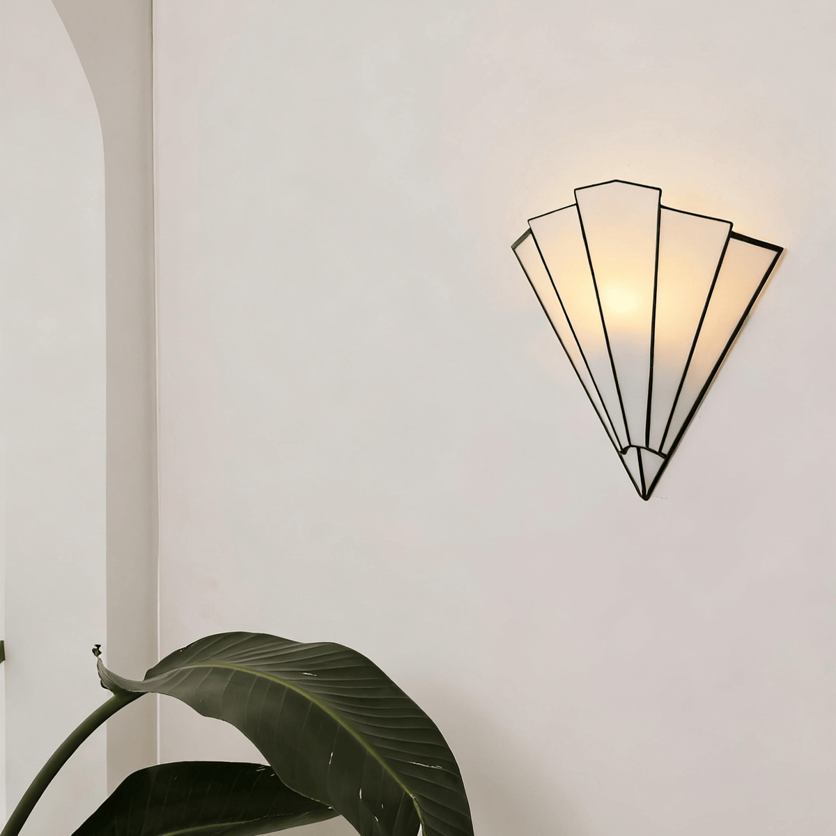 Lila Deco Sconce