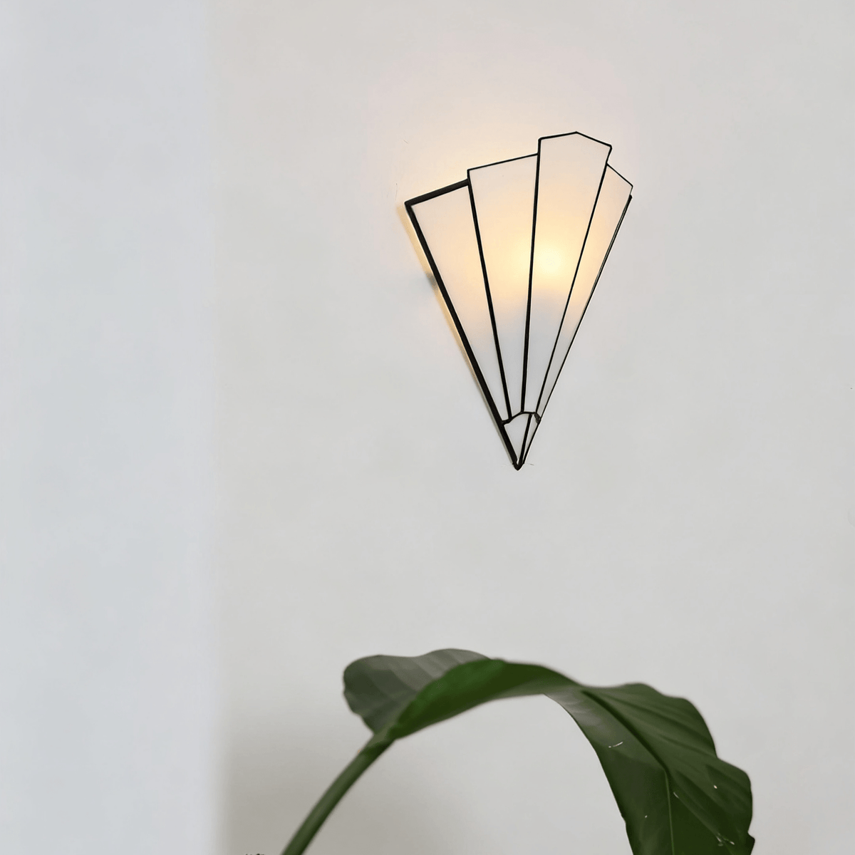 Lila Deco Sconce