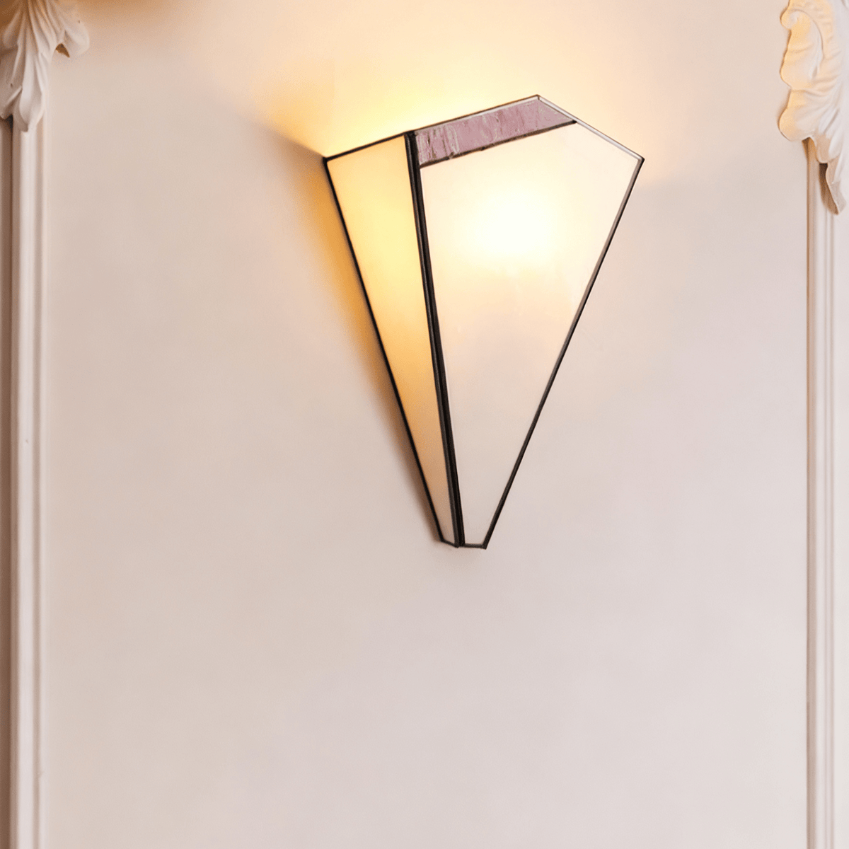 Lila Deco Sconce