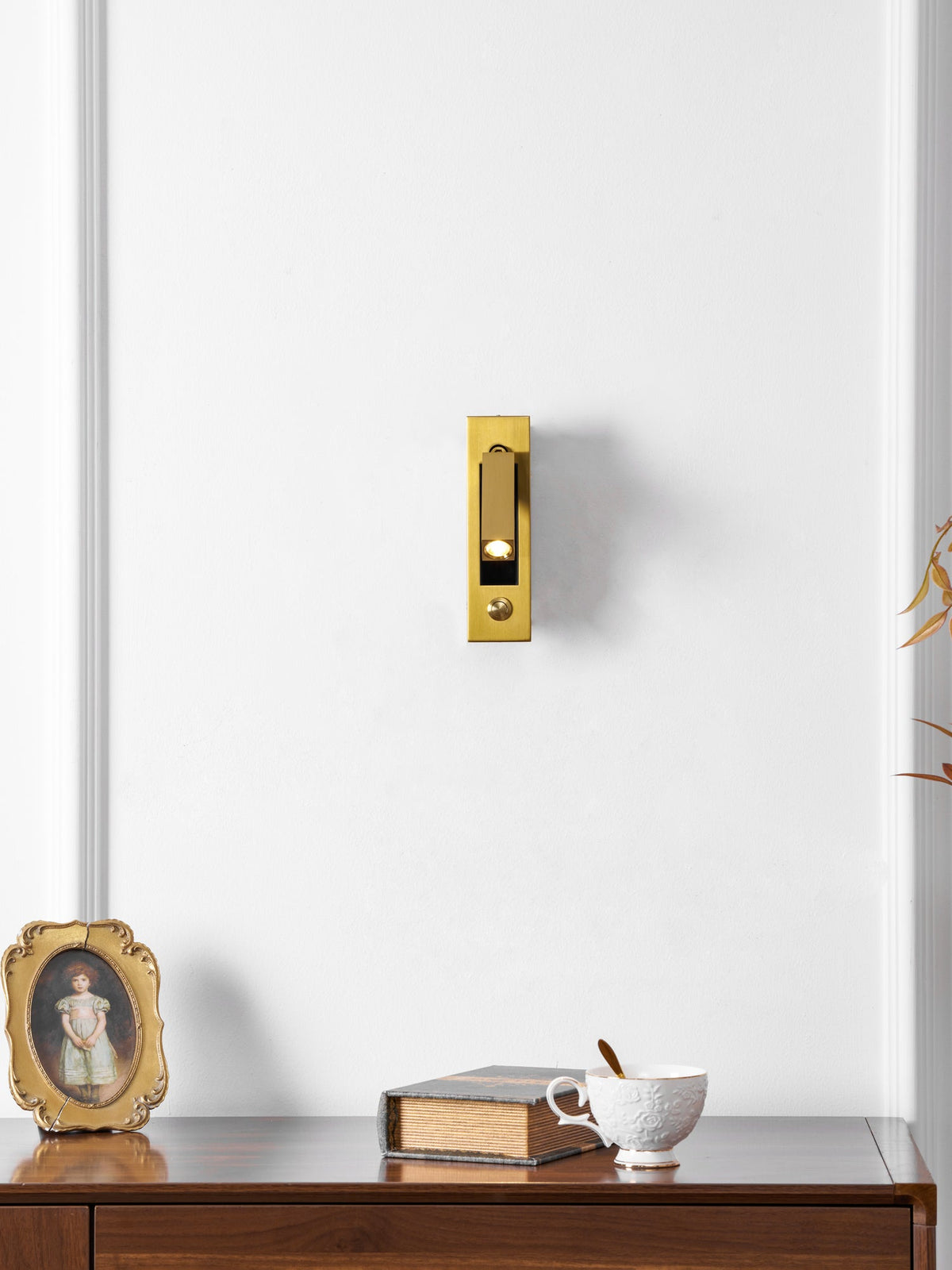 Everwick Embedded Bedside Indoor Wall Light