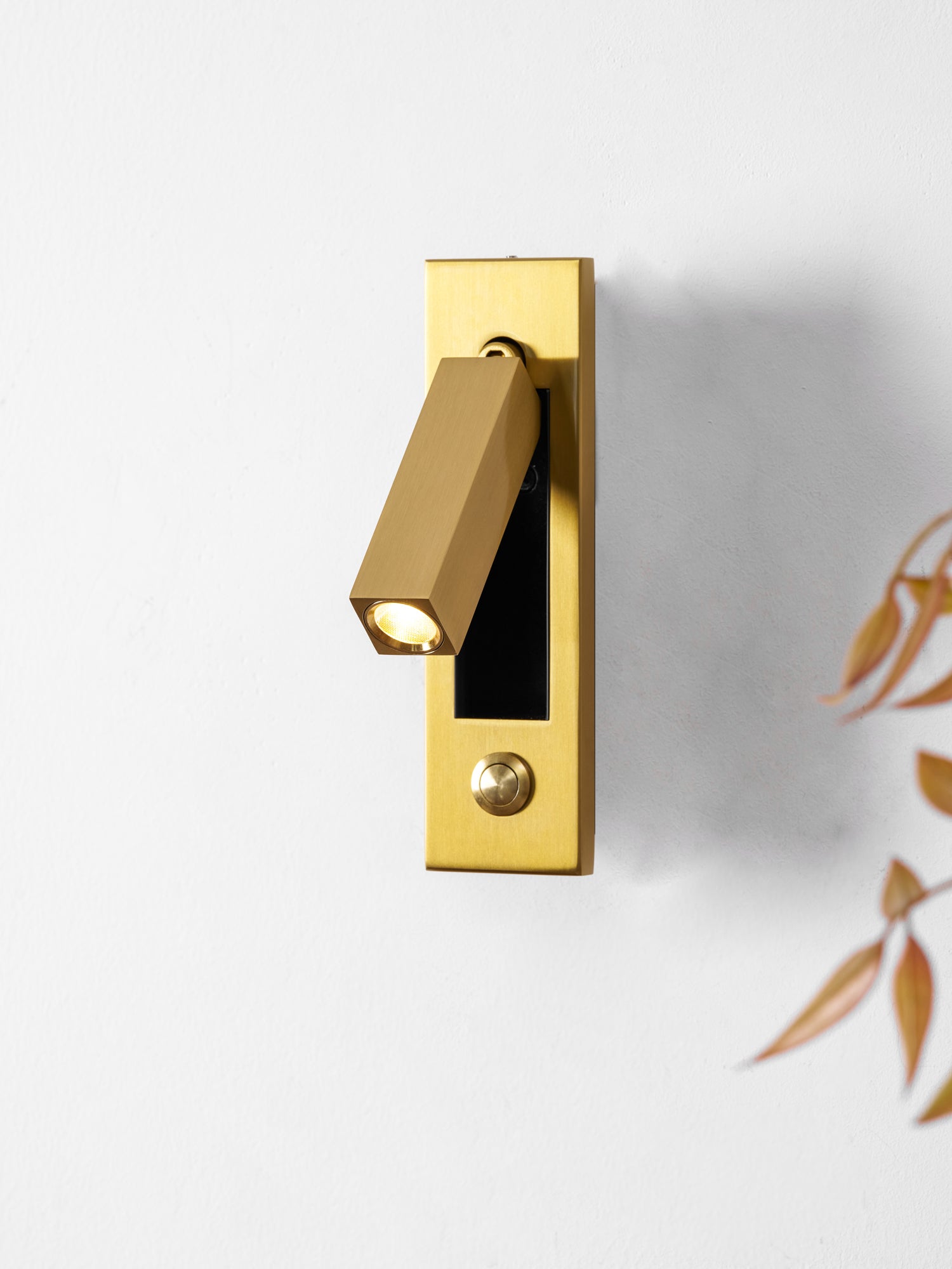 Everwick Embedded Bedside Indoor Wall Light
