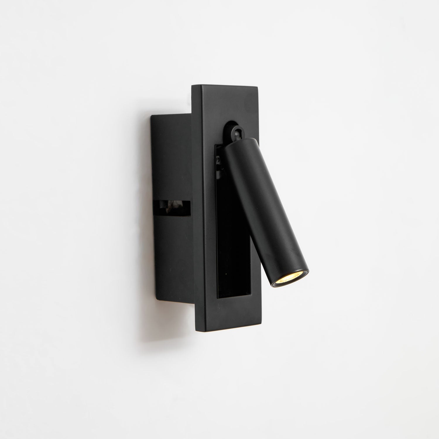 Everwick Embedded Bedside Indoor Wall Light