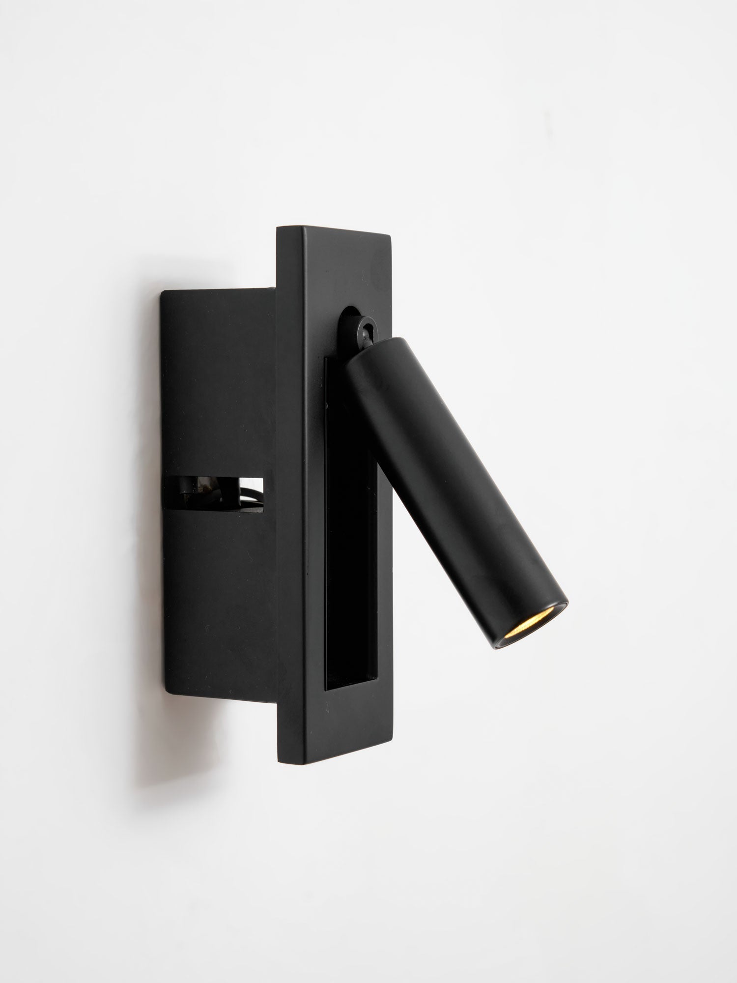 Everwick Embedded Bedside Indoor Wall Light