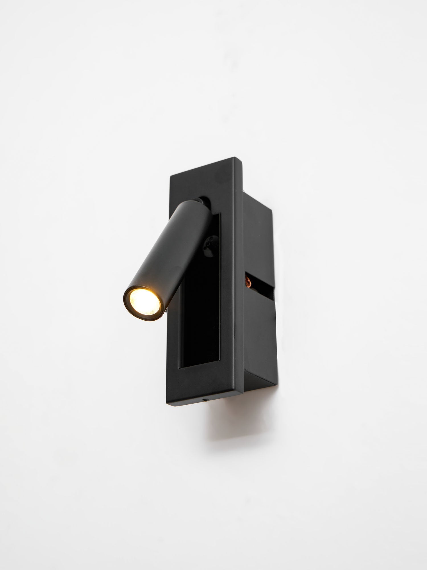 Everwick Embedded Bedside Indoor Wall Light