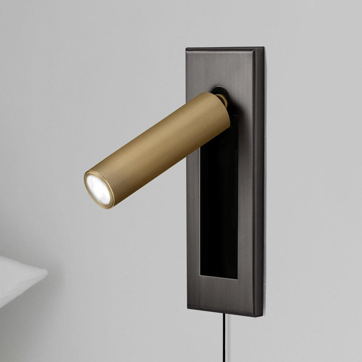 Eurvaran Embedded Bedside Plug-in Sconce Wall lamp - Neutral Decor