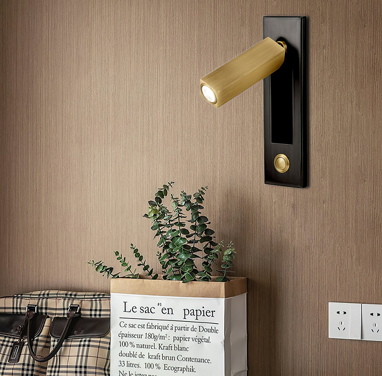 Everwick Embedded Bedside Indoor Wall Light