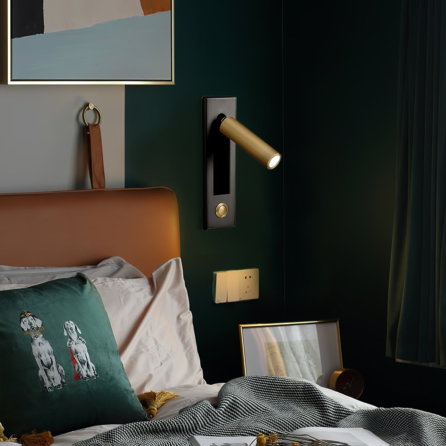Everwick Embedded Bedside Indoor Wall Light