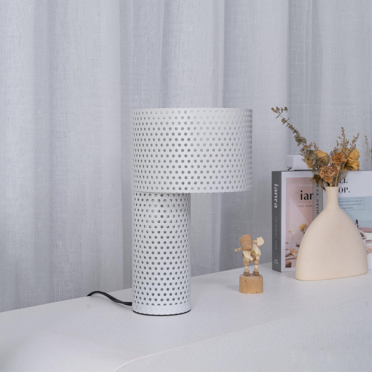 Ilsolyra Table Lamp