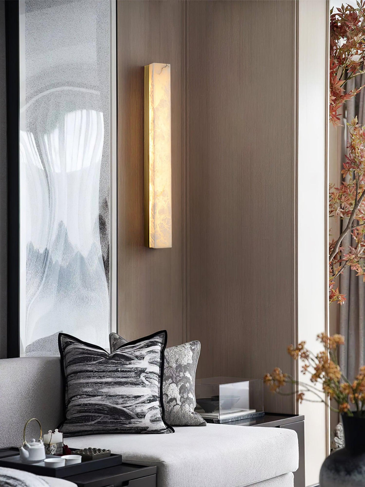 Nivivette Pillar Alabaster Wall Lamp