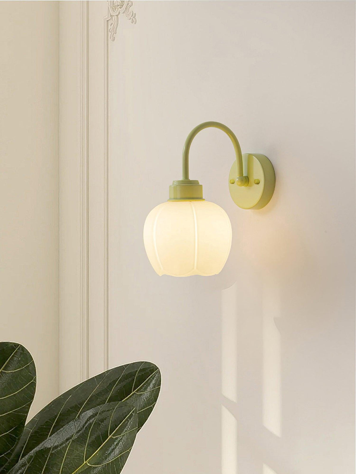 Alliraris Enchanting Flower Glass Wall Light