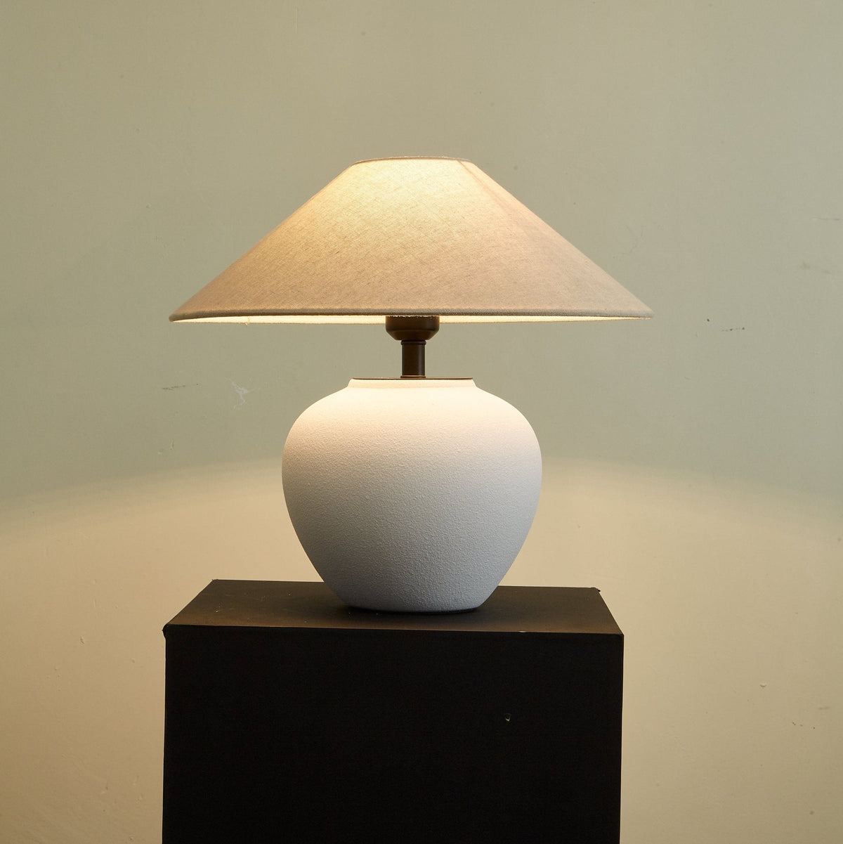 Alba Elegant Ceramic Table Lamp