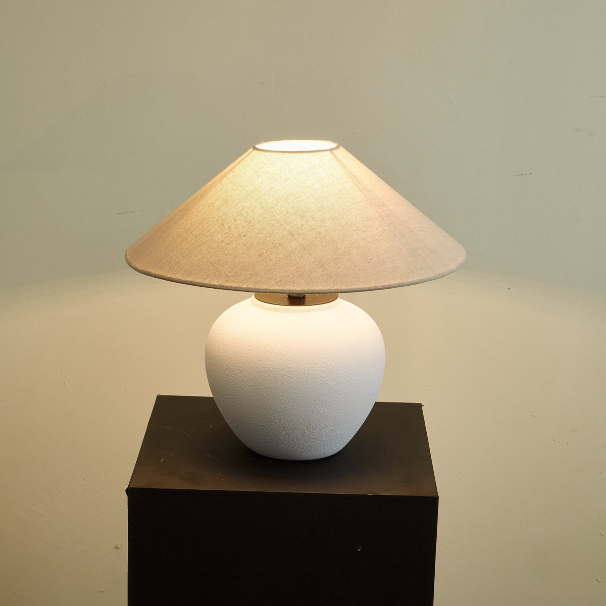 Alba Elegant Ceramic Table Lamp