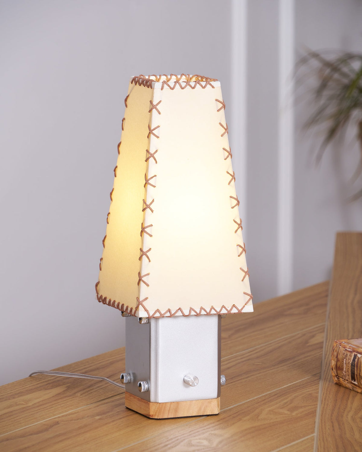Cysl Table Lamp