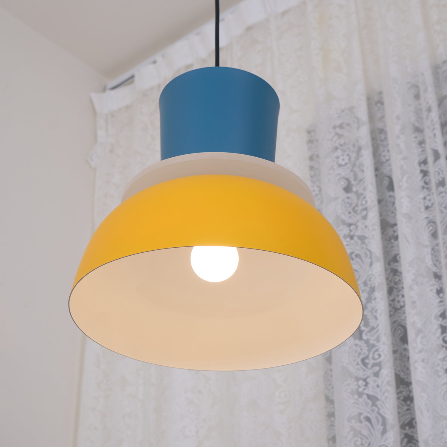 Vespece Acrylic Minimalistic Pendant Light