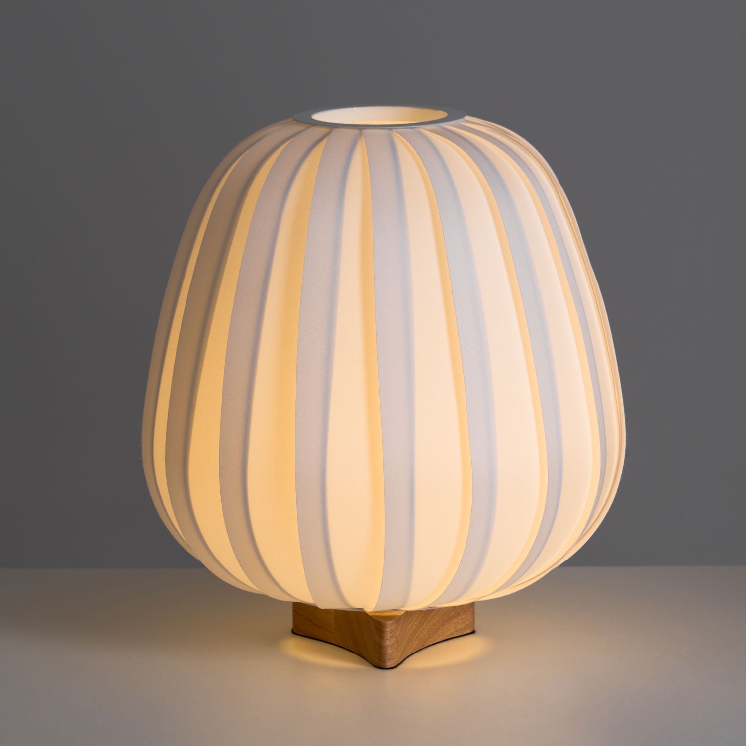 Elenor Fabric Minimalist Table Lamp