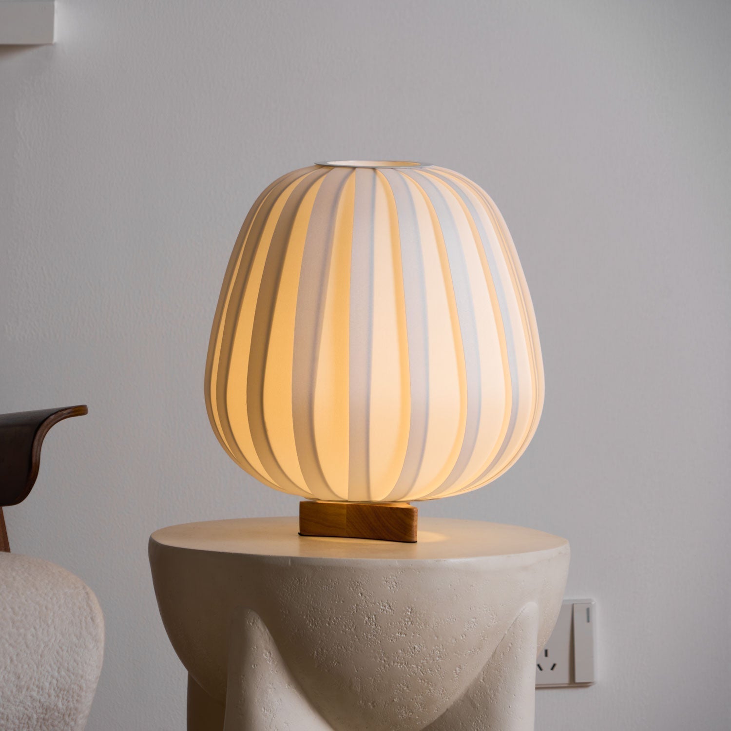 Elenor Fabric Minimalist Table Lamp