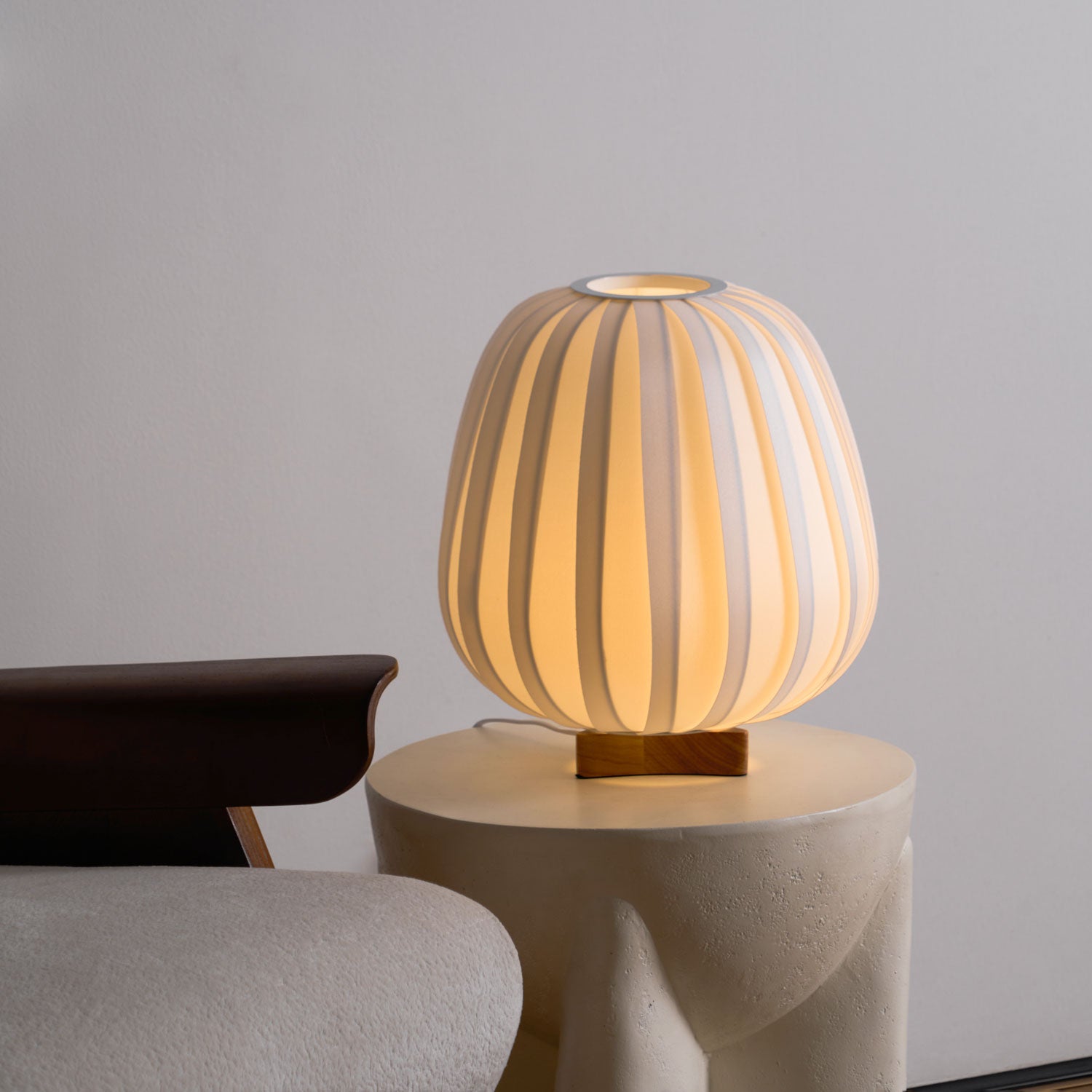 Elenor Fabric Minimalist Table Lamp