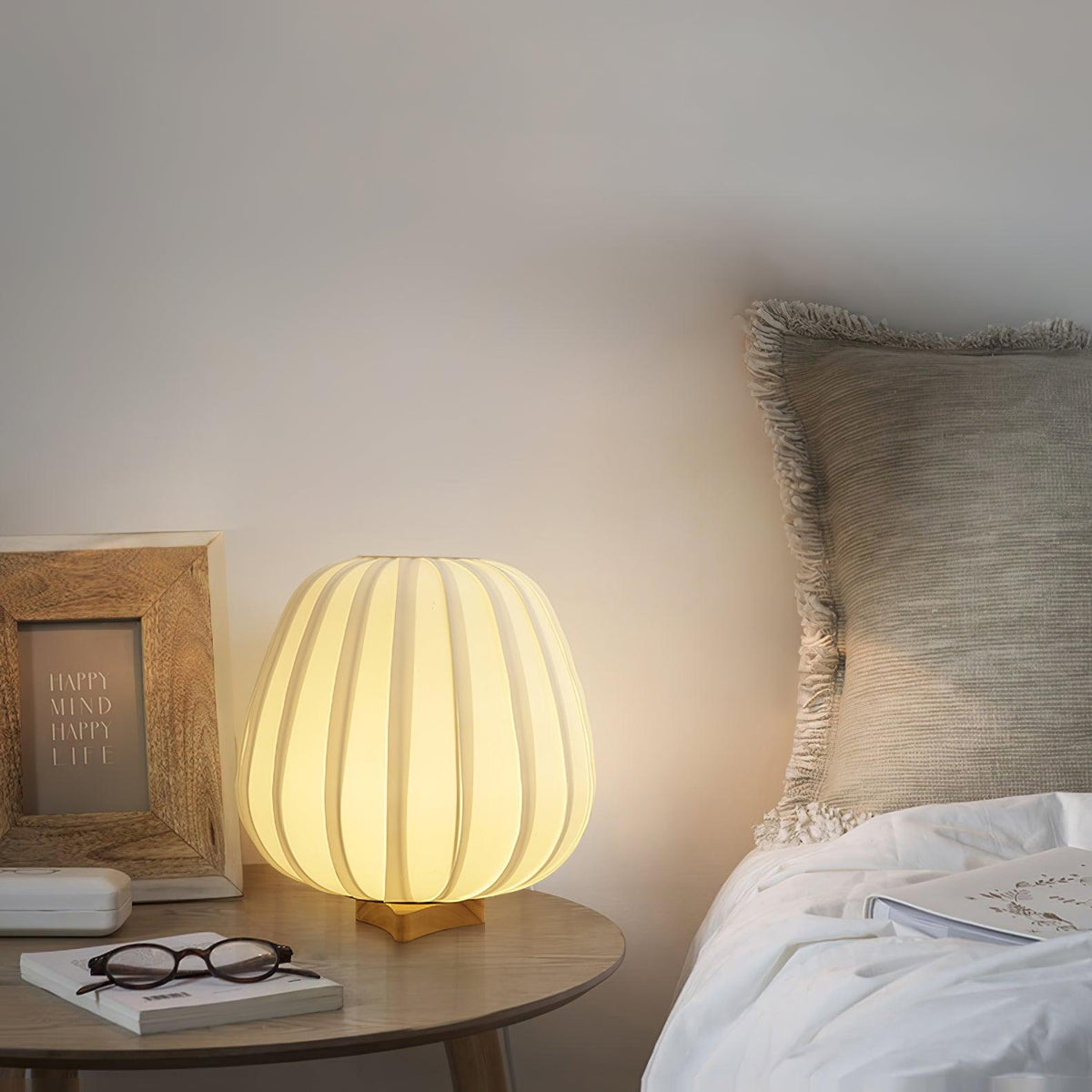 Elenor Fabric Minimalist Table Lamp